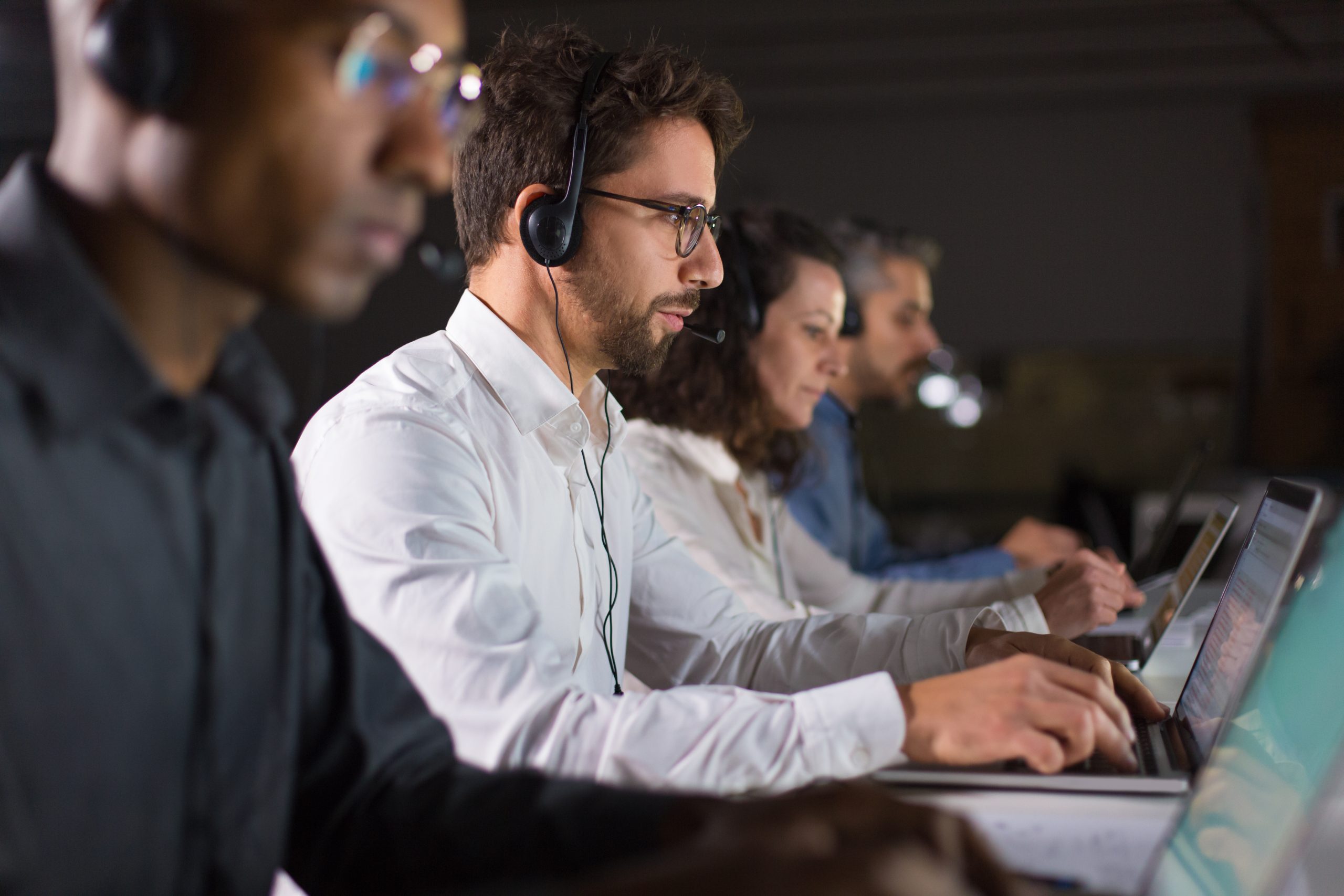 Straight Edge Technology remote IT support technician helping a Dallas TX business
